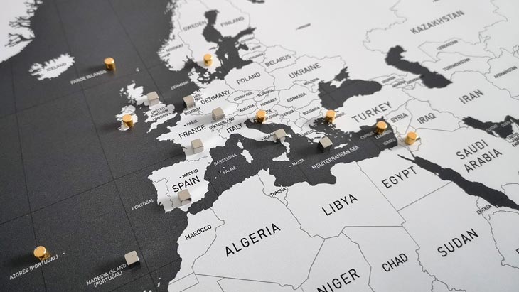 Die Weltkarte als perfektes Geschenk - Lege deinen Lieben die Welt zu Füßen!