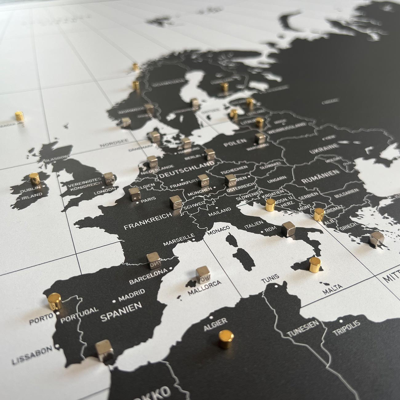 Die magnetische Weltkarte "Weiß" - inkl. Magnet Pins