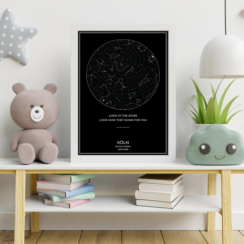 Sternenkarte Poster - PERSONALISIERBAR - Sternenhimmel als Geschenk für Weihnachten, Jahrestag, Geburt, Hochzeit - Schwarz-Poster-DIE WELTKARTE